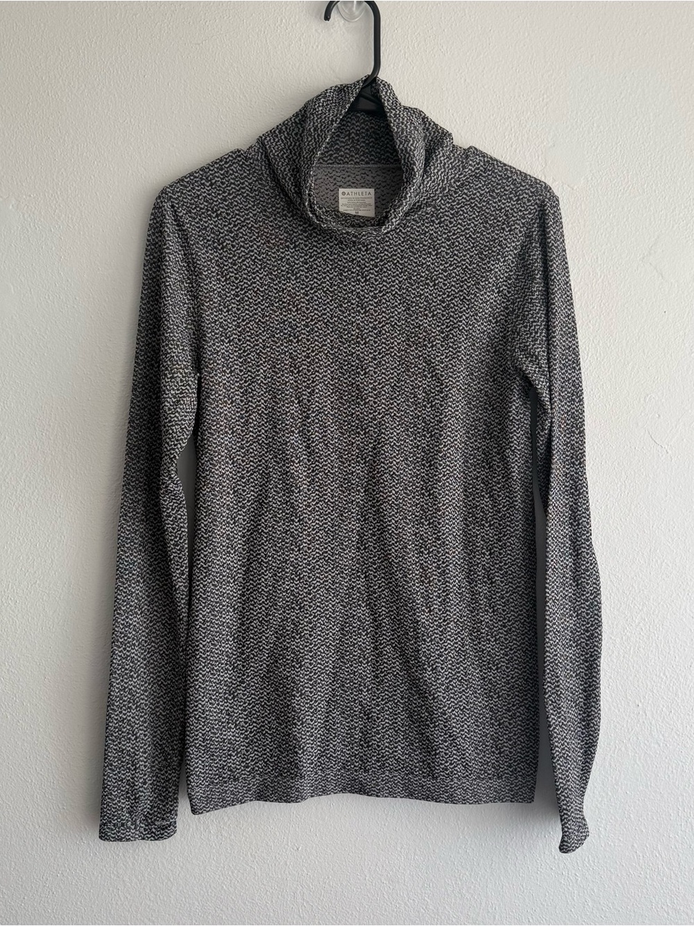 Athleta Women’s Flurry Peak Turtleneck - Size Medium